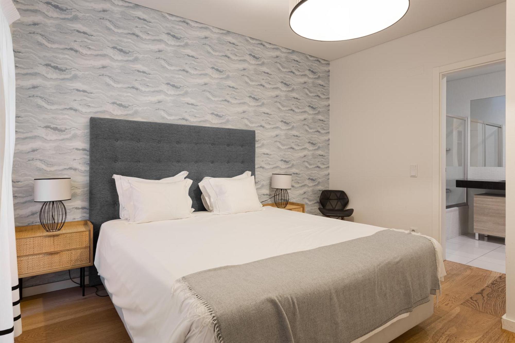 Apartment Joivy Bairro Alto 2-br With Large Terrace
