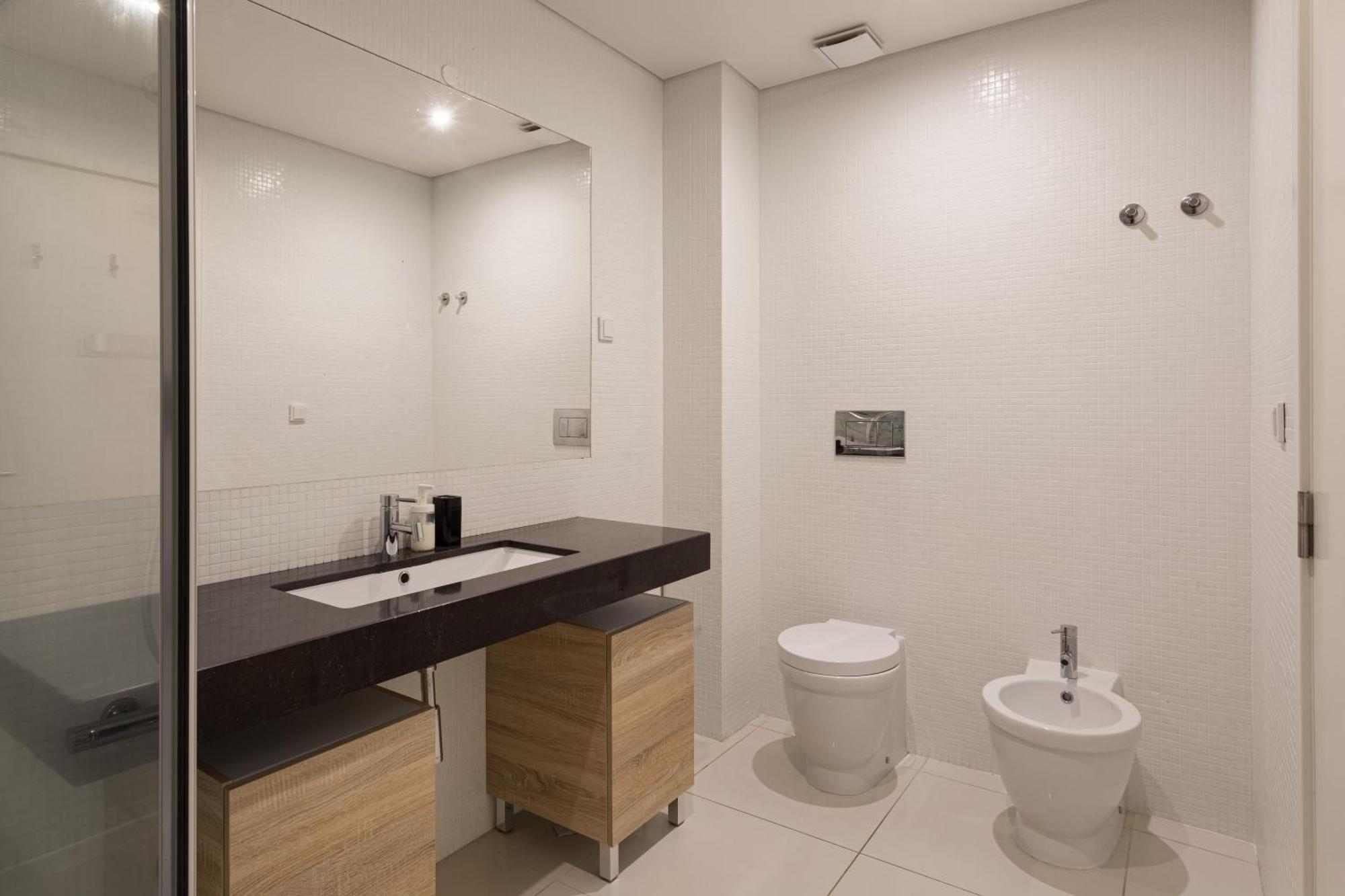 Joivy Bairro Alto 2-br With Large Terrace Lisbon